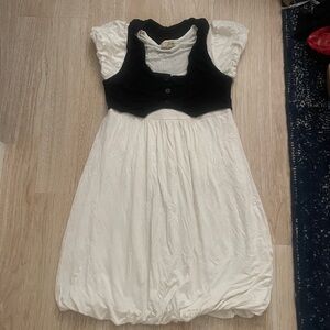 Super vintage forever 21 White and Black Dress